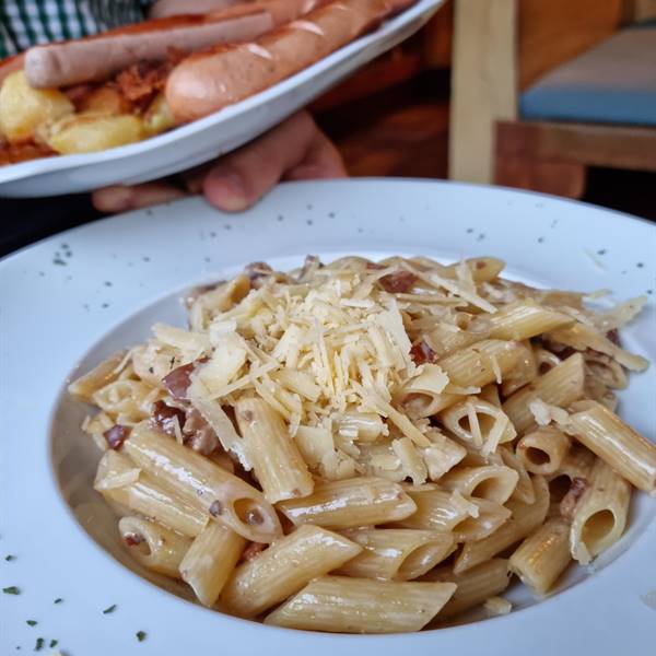 Pennette speck, noci e formaggio  #bavarese #rivadelgarda #ristorantekapuziner 